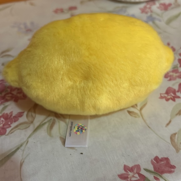 Aurora Lemon Palm Pals 2/20$ - Picture 2 of 3